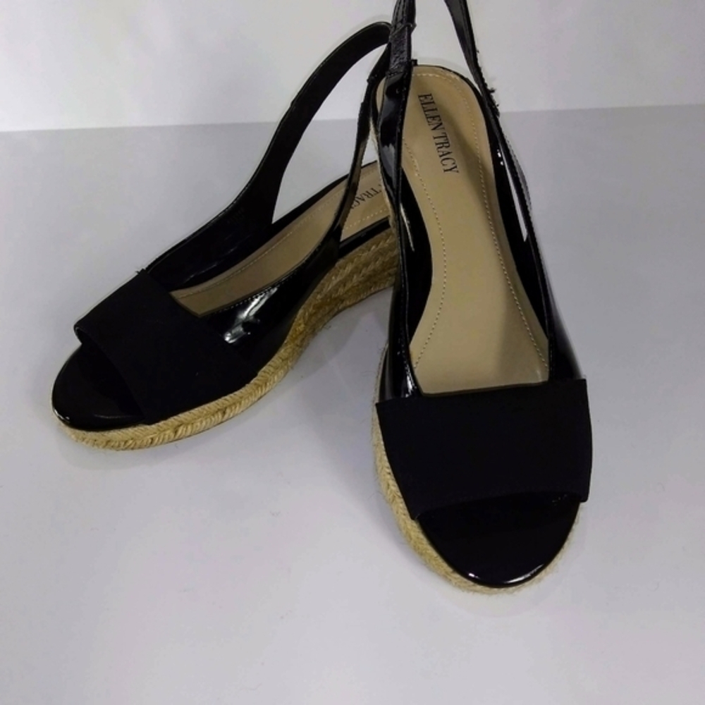 Ellen Tracy Sling back shoe